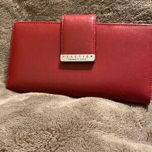 Kenneth Cole Reaction Crimson Women's Wallet